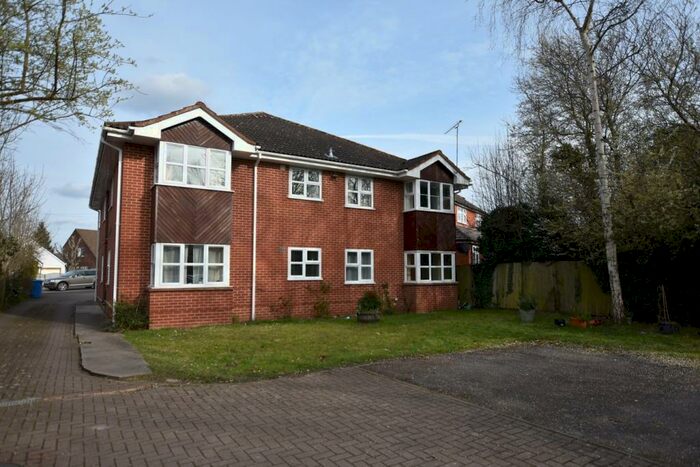 1 Bedroom Apartment To Rent In Binfield Road, Bracknell, RG42