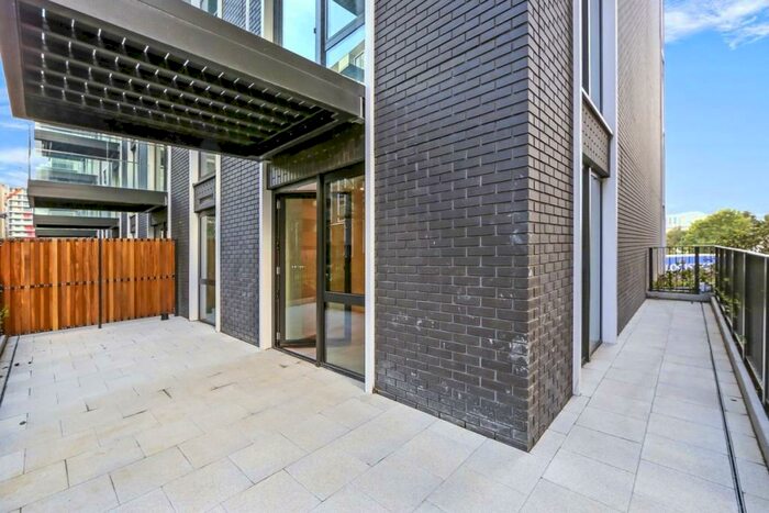 2 Bedroom Apartment To Rent In Shipwright Street, London, E16