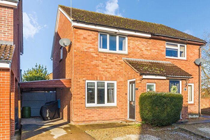 2 Bedroom Semi Detached House For Sale In Barfleur Close, Abingdon, OX14