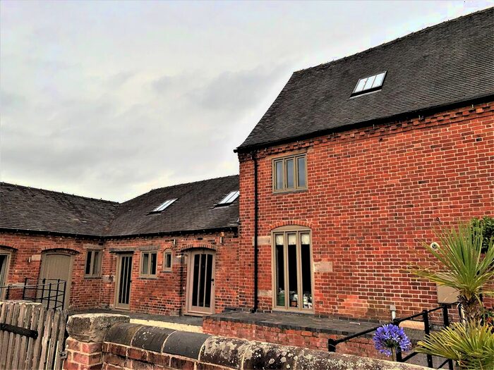 3 Bedroom Barn Conversion To Rent In Old Hall Lane, Fradley, Lichfield, WS13