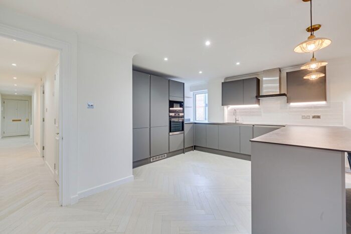 2 Bedroom Flat To Rent In Watermans Quay, William Morris Way, SW6