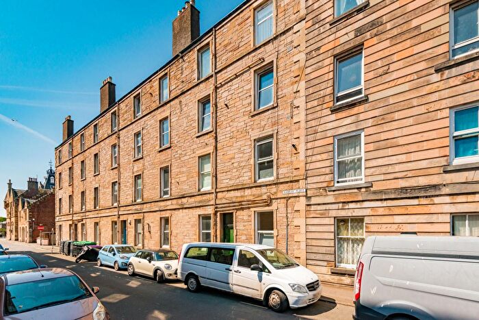 2 Bedroom Flat For Sale In / Ramsay Place, Portobello, EH15