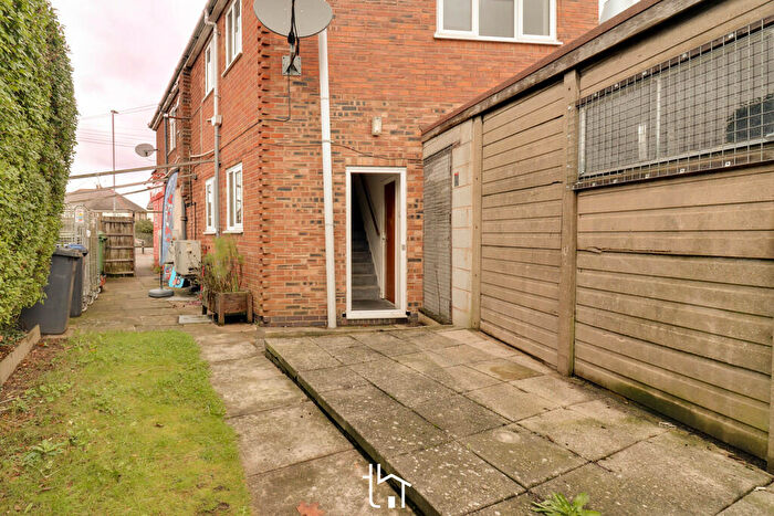 2 Bedroom Flat To Rent In Coventry Road, Hinckley, LE10