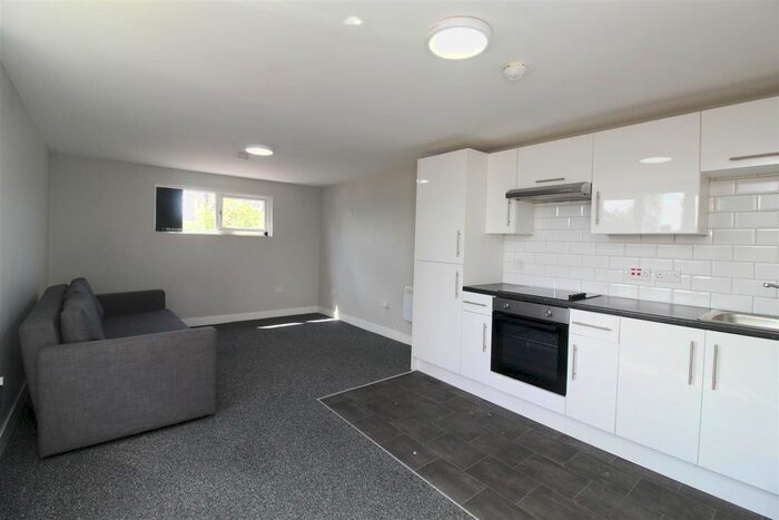 1 Bedroom Flat To Rent In Pen-Y-Wain Road, Cardiff, Cardiff, CF24