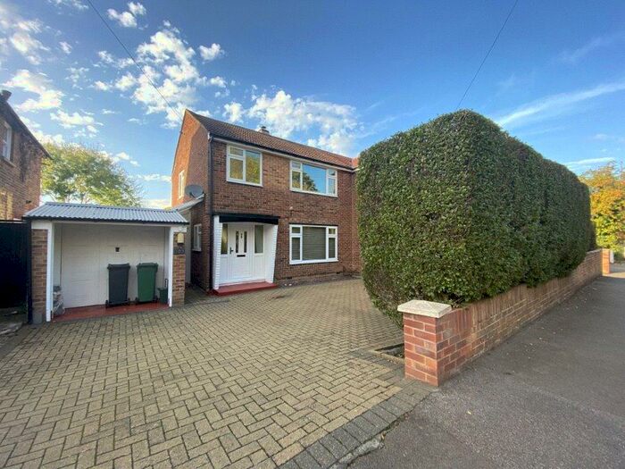 3 Bedroom Detached House To Rent In Frenches Road, Redhill, Surrey, RH1
