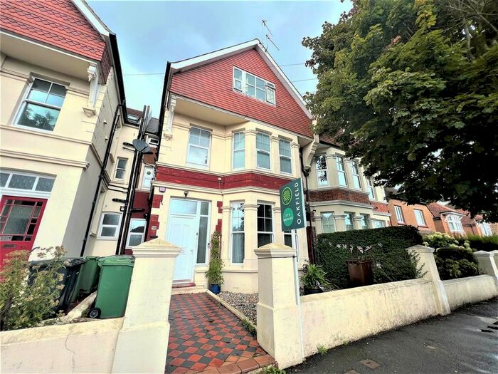 2 Bedroom Flat To Rent In Wickham Avenue, Bexhill On Sea, TN39