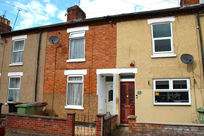 3 Bedroom Terraced House For Sale In Winstanley Road, Wellingborough, NN8