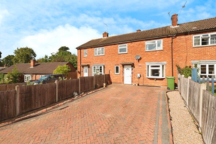 3 Bedroom Terraced House For Sale In Sandycroft Road, Little Chalfont, HP6