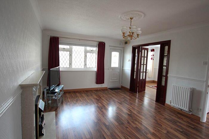2 Bedroom Detached Bungalow To Rent In Batley Court, Bristol, BS30