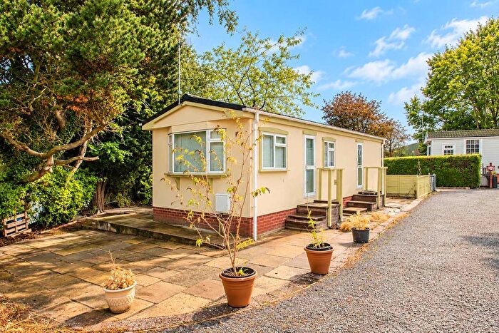 2 Bedroom Mobile/park Home For Sale In The Firs Mobile Home Park, Cannock, WS11