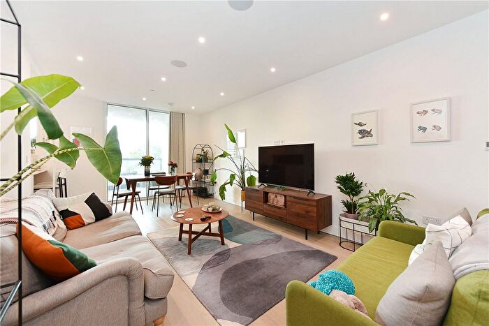 3 Bedroom Flat For Sale In New Tannery Way, London, SE1
