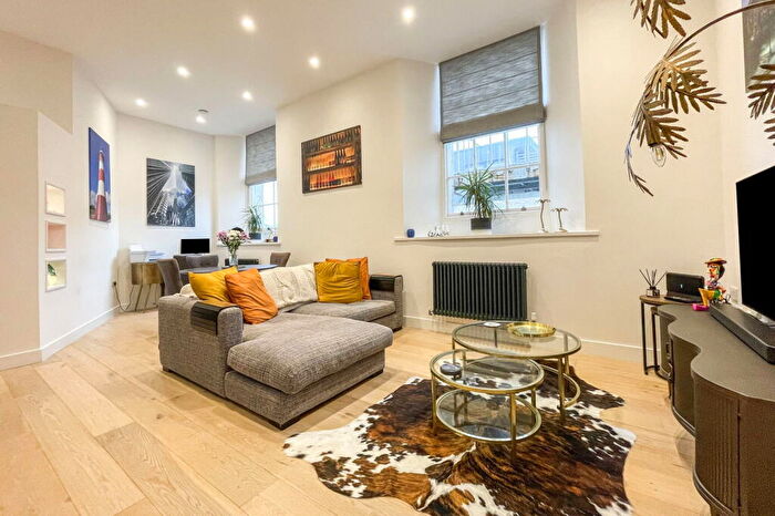 2 Bedroom Apartment For Sale In Craigie Drive, The Millfields, Plymouth, Devon, PL1