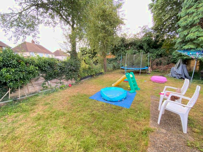 1 Bedroom Flat To Rent In Grove Road, Reading, RG4