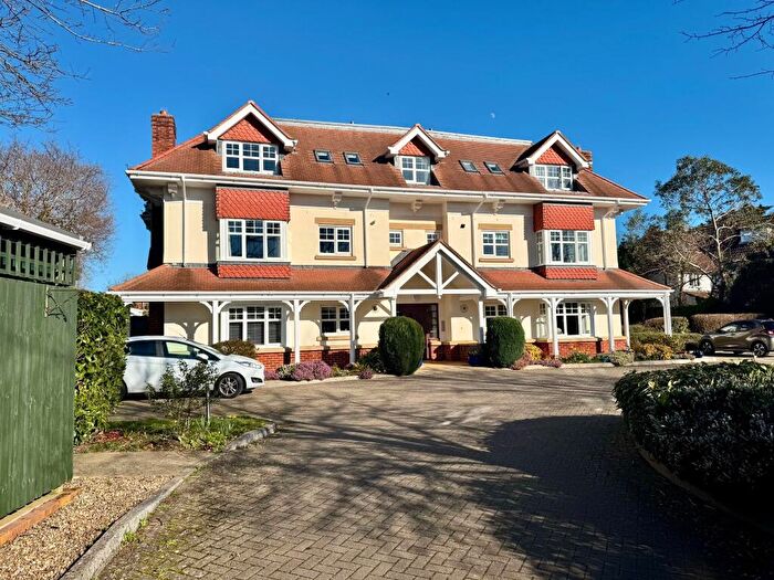 2 Bedroom Apartment For Sale In Sarlsdown Road, Exmouth, EX8