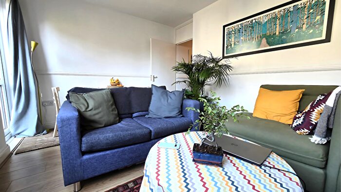 2 Bedroom Maisonette To Rent In St. Stephens Road, London, E3