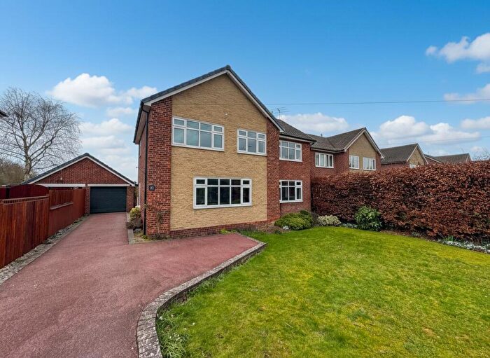 4 Bedroom Detached House For Sale In High Road, Carlton-In-Lindrick, S81