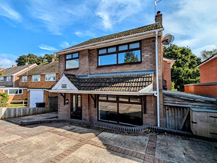 4 Bedroom Detached House To Rent In Greenacres Road, Worcester, WR2