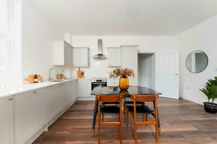 1 Bedroom Apartment To Rent In South Street, Romford, RM1