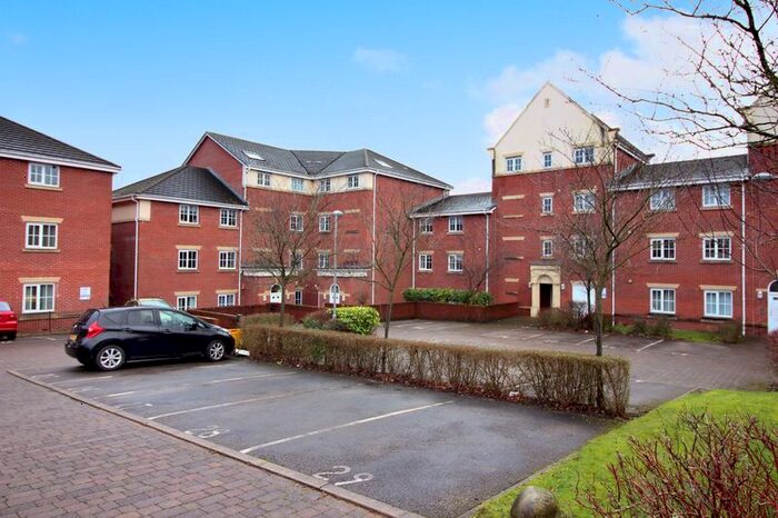2 Bedroom Flat To Rent In Derby Court, Bury, BL9