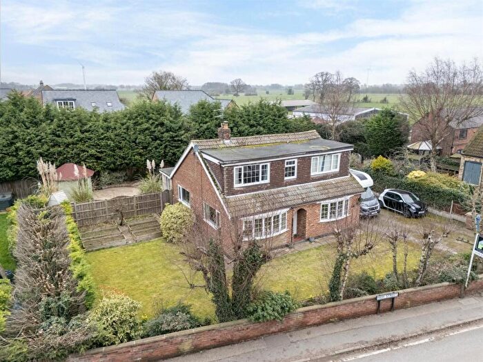 4 Bedroom Detached House For Sale In High Street, Barmby-On-The-Marsh, DN14