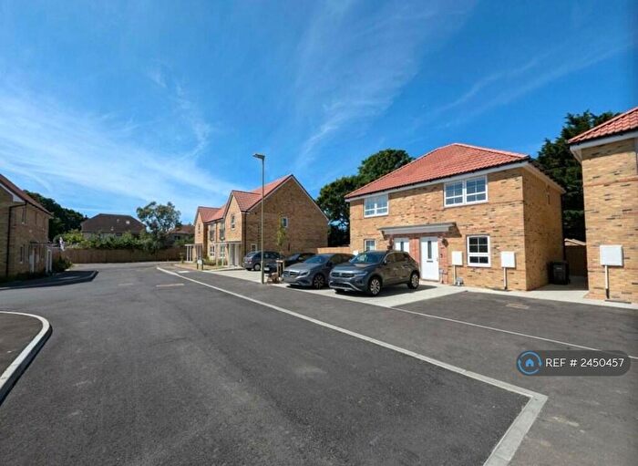 2 Bedroom Semi-Detached House To Rent In Hayling Island, Hayling Island, PO11