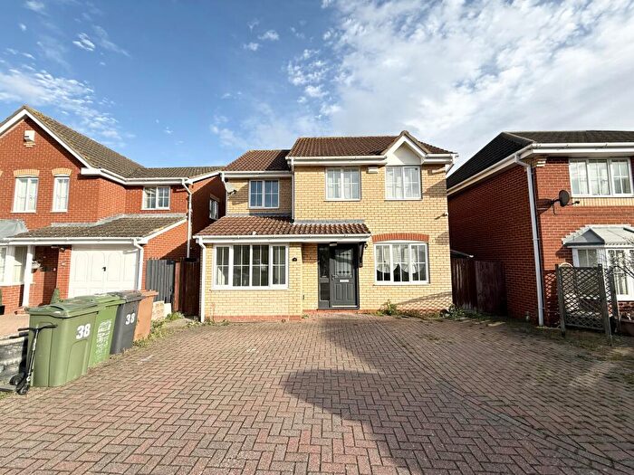 5 Bedroom Detached House To Rent In Park Farm Way, Peterborough, PE2
