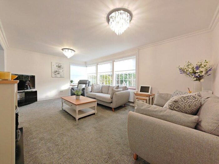 3 Bedroom Link Detached House To Rent In Ardingly, Bracknell, RG12
