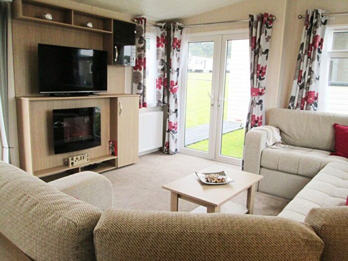 2 Bedroom Mobile/park Home For Sale In Llanmadoc, Swansea, SA3