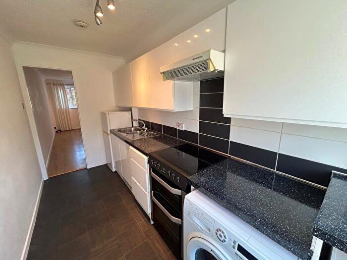 1 Bedroom Maisonette To Rent In Harms Grove, Merrow, Guildford, GU4