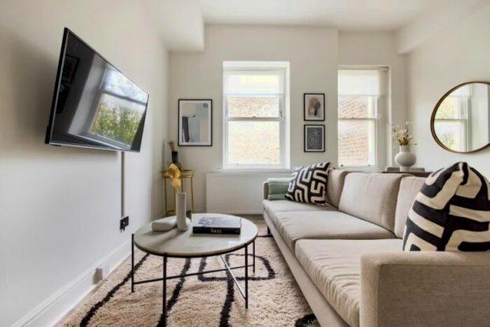 2 Bedroom Flat To Rent In Longridge Road, London, SW5