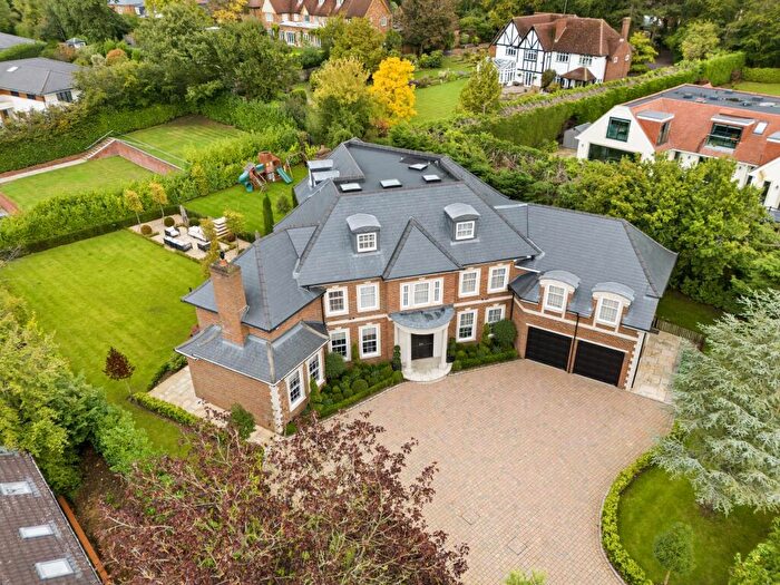 5 Bedroom House To Rent In Moles Hill, Oxshott, Surrey, KT22
