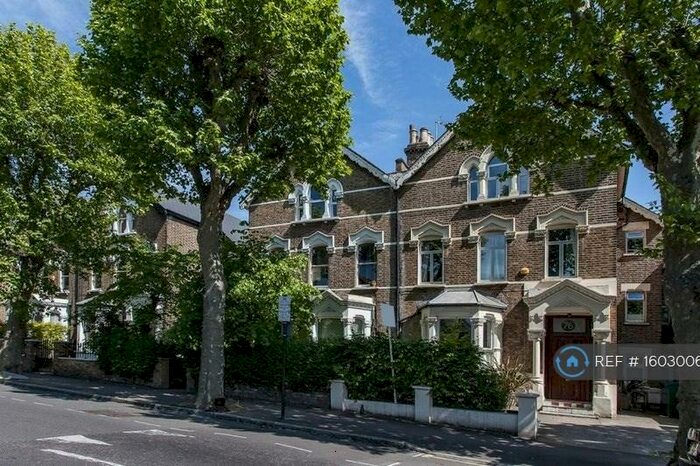 Studio To Rent In Upper Tollington Park, London, N4