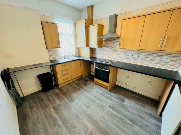 2 Bedroom Flat To Rent In Barton Road, Stretford, Manchester, M32
