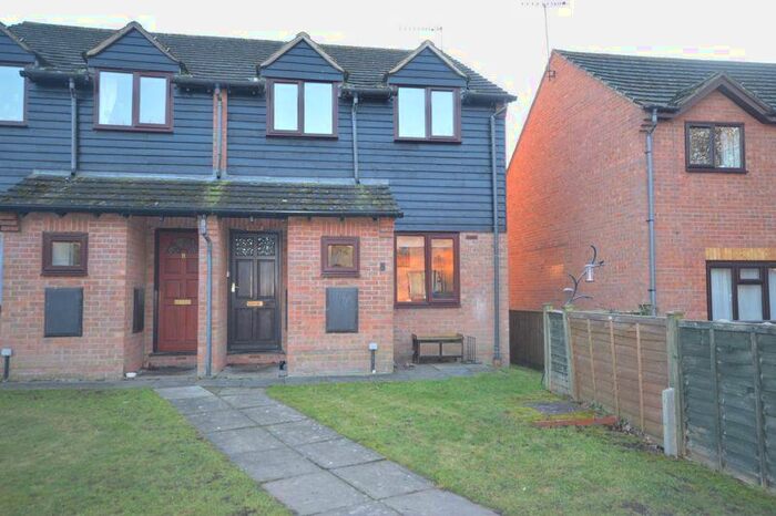 1 Bedroom Flat To Rent In Frank Lunnon Close, Bourne End, SL8