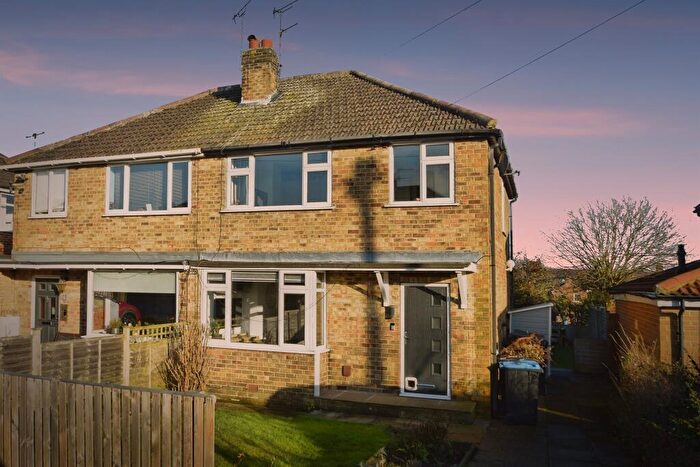 3 Bedroom Semi Detached House For Sale In Wedderburn Avenue, Harrogate, HG2