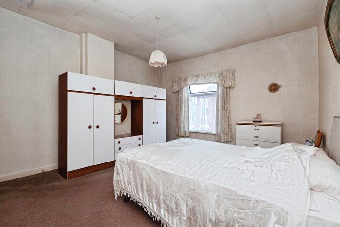3 Bedroom End Of Terrace House For Sale In Burkitt Street, Hyde, Cheshire, SK14