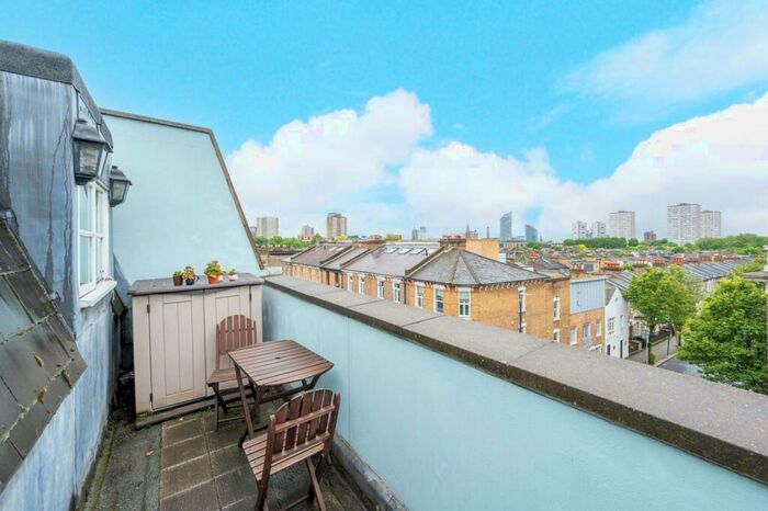 1 Bedroom Flat To Rent In Battersea Park Road, Battersea, London, SW11