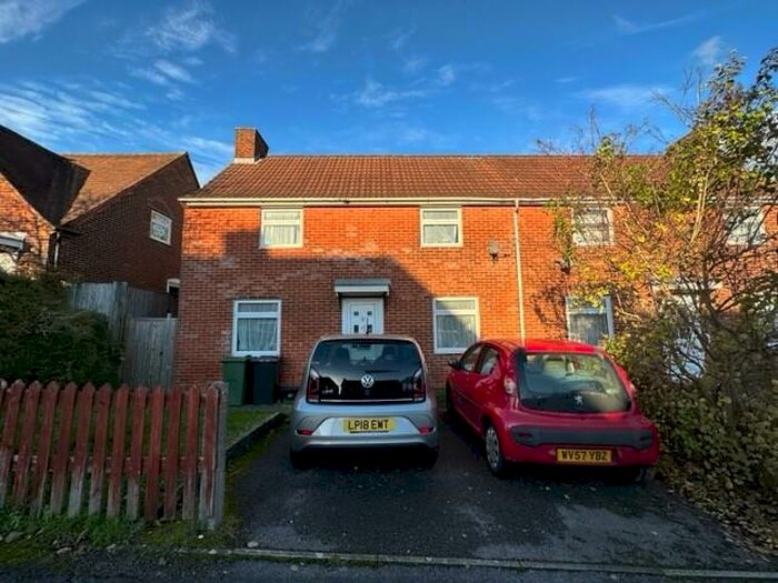4 Bedroom Semi-Detached House To Rent In Battery Hill, Winchester, SO22