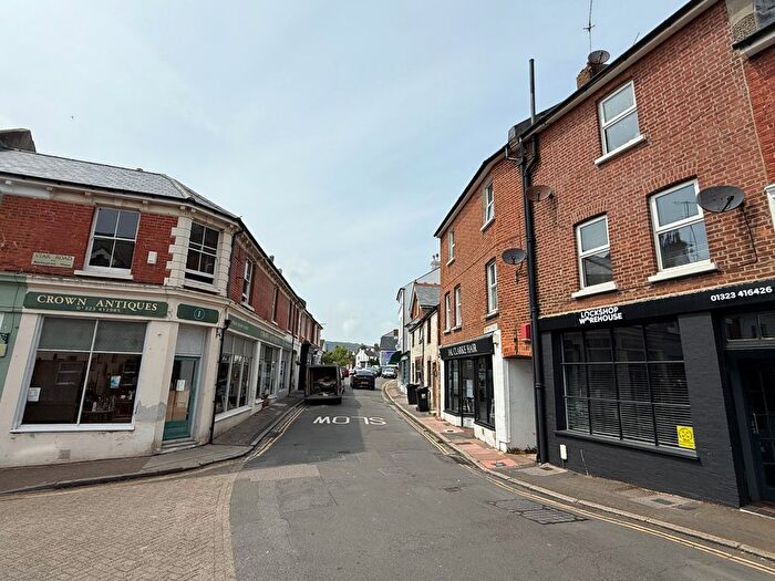 1 Bedroom Flat To Rent In New Upperton Road, Motcombe, BN21
