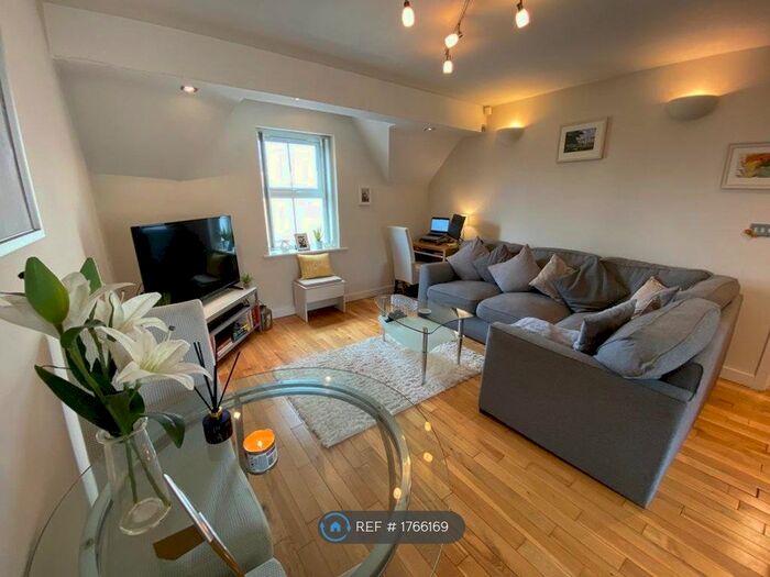 2 Bedroom Flat To Rent In The Junxion, Leeds, LS5