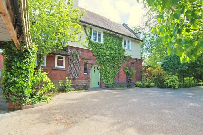 3 Bedroom Semi-Detached House To Rent In Victoria Place, Carlisle, CA1