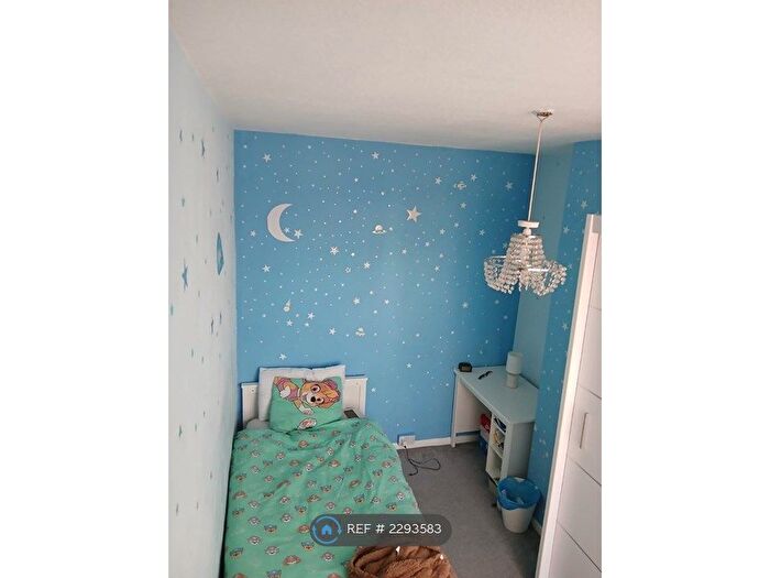 3 Bedroom Terraced House To Rent In Baker Street, Northampton, NN2