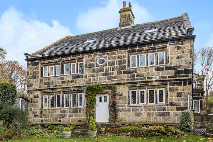 4 Bedroom House To Rent In West Morton, Keighley, West Yorkshire, BD20