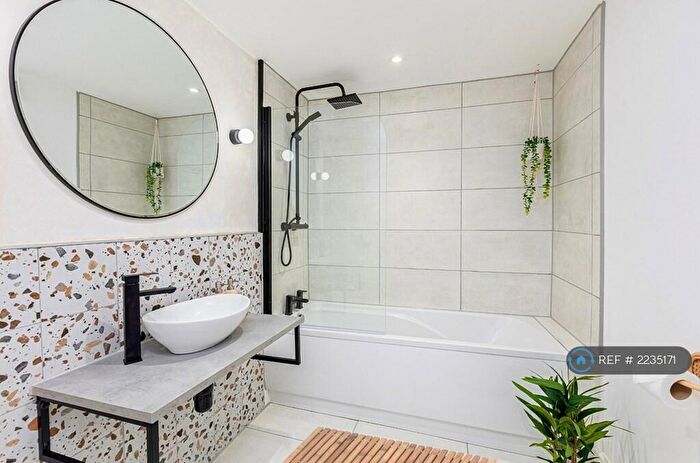 2 Bedroom Flat To Rent In Clare Street, Blackpool, FY1