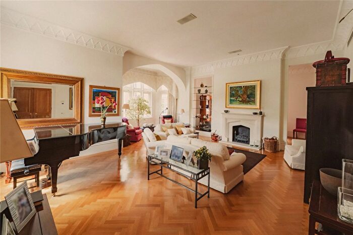 3 Bedroom Flat For Sale In Rose Square, Fulham Road, Chelsea, London, SW3
