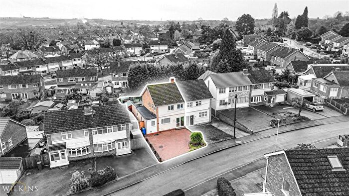 3 Bedroom Semi-Detached House For Sale In Park Road, Dosthill, Tamworth, Staffordshire, B77