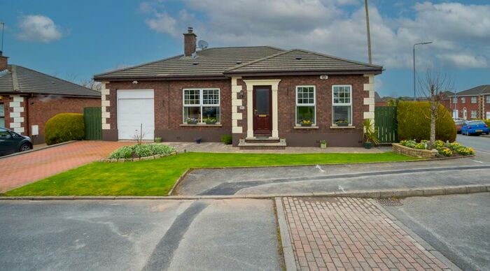 3 Bedroom Detached Bungalow For Sale In Hawthorn Manor, Carryduff, Belfast, BT8