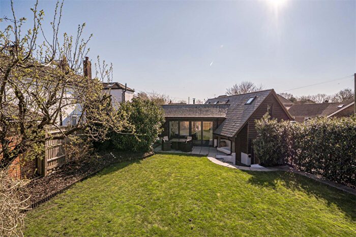 4 Bedroom Cottage For Sale In The Triangle, Upper Basildon, RG8