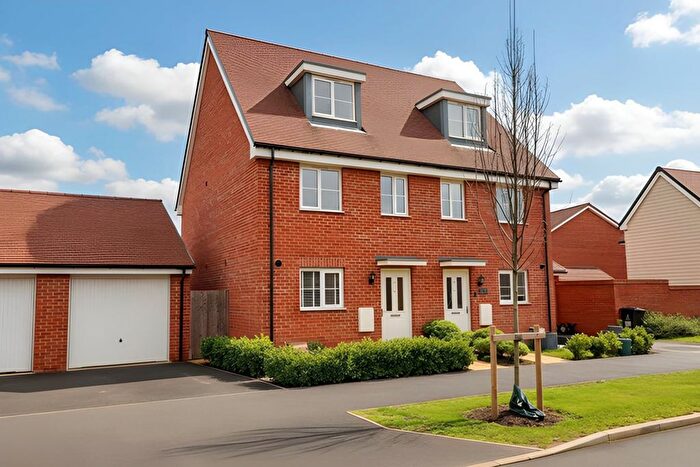 3 Bedroom Semi Detached House For Sale In Lincoln Way, Maldon, CM9