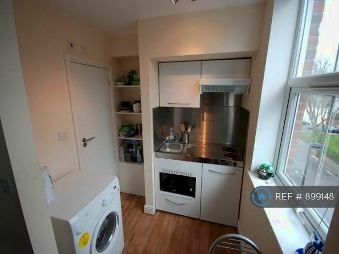 Studio To Rent In (Kd) Kingsdown Road, London, N19